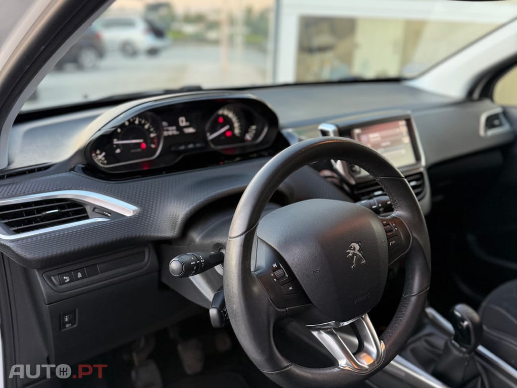 Peugeot 2008 1.2 PureTech Active
