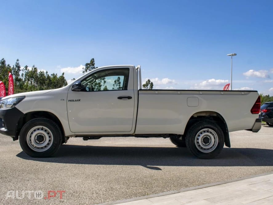Toyota Hilux 2.4 D-4D 4X2