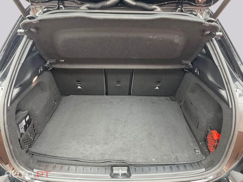 Mercedes-Benz EQA 250 I.V.A DEDUTIVEL