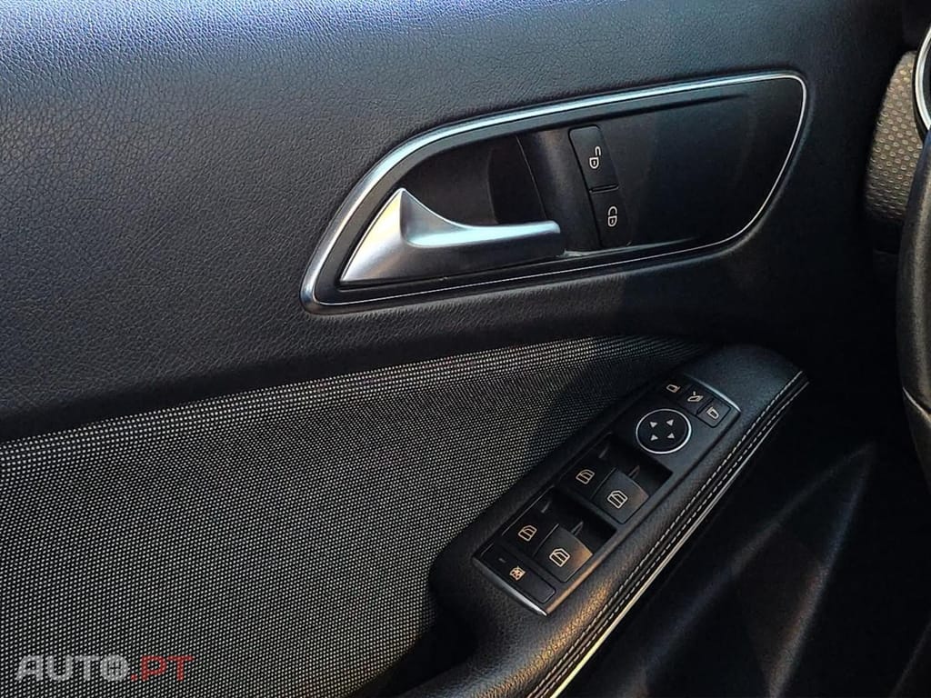 Mercedes-Benz A 180 d prestige — fotografia 34