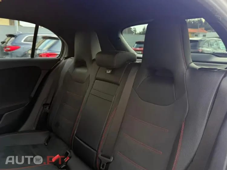 Mercedes-Benz A 250 e AMG Line