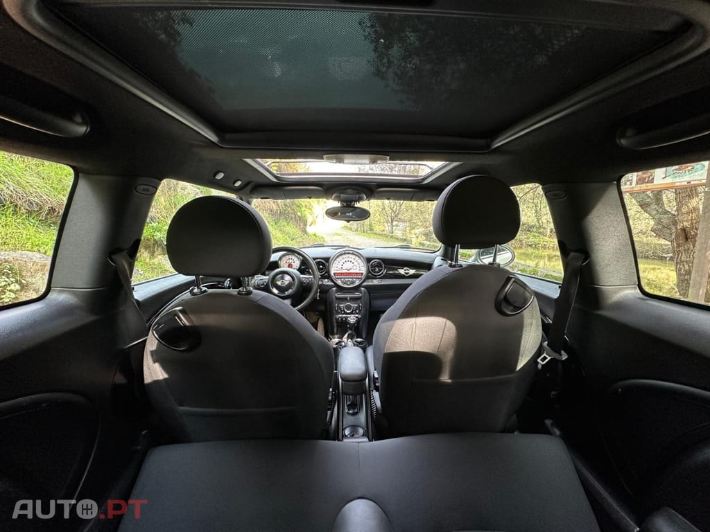 MINI Cooper Cooper D