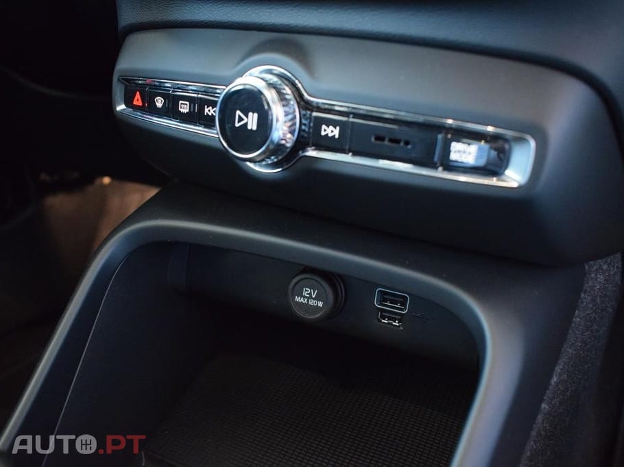 Volvo XC40 1.5 T5 PHEV R-Design Expression