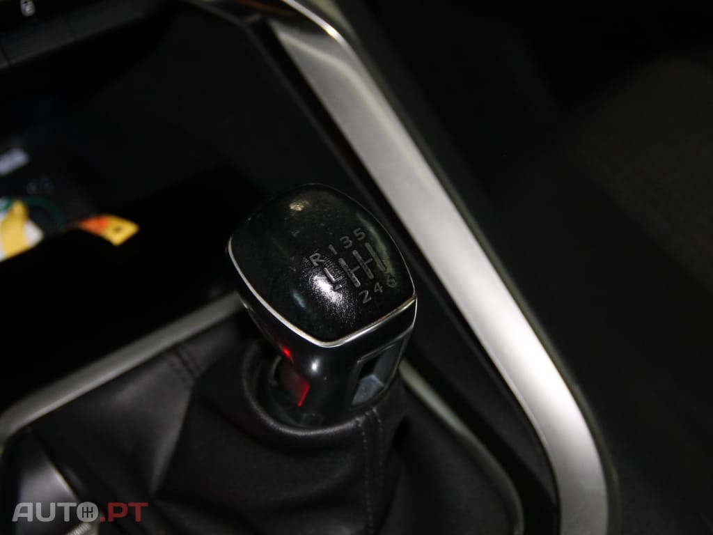 Peugeot 3008 1.5 BlueHDi Active