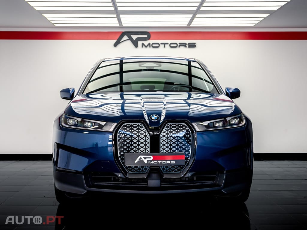BMW iX xDrive 40