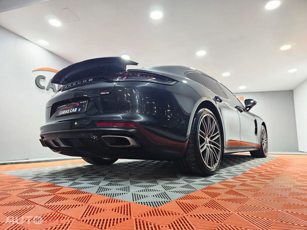 Porsche Panamera 4 E-Hybrid