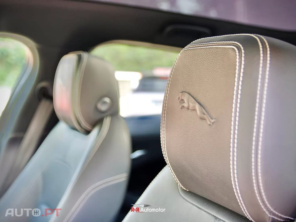 Jaguar I-Pace EV400 R-Dynamic HSE AWD