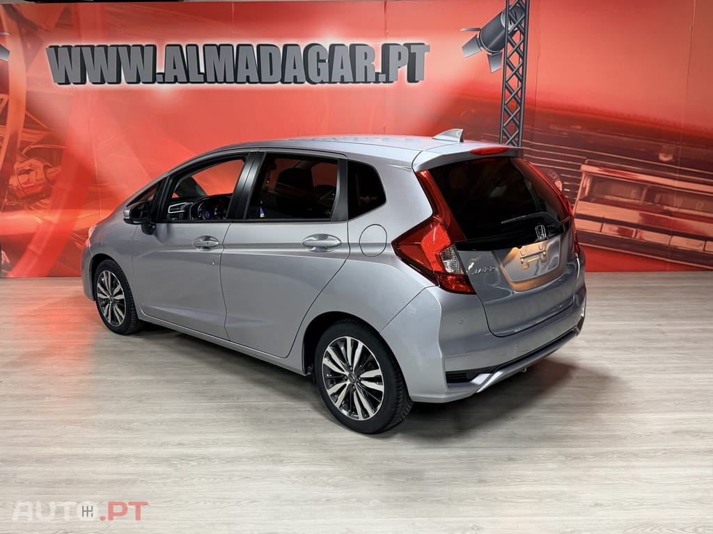 Honda Jazz 1.3 I-VTEC Comfort +Connect. Navi CVT