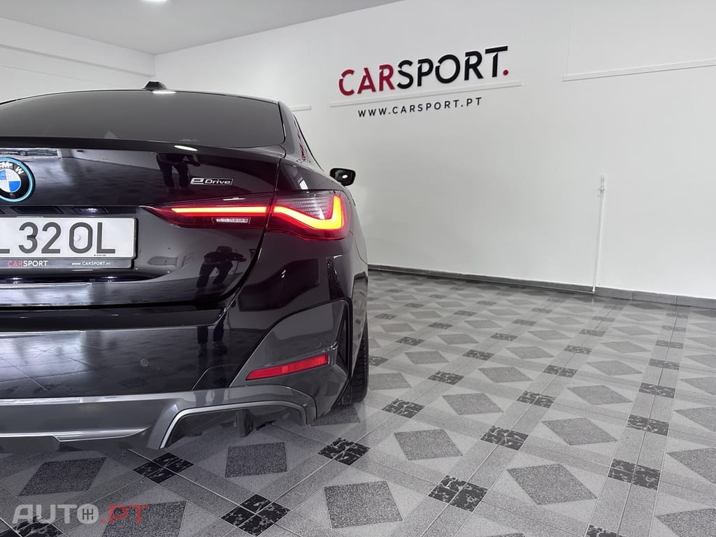 BMW i4 eDrive35 Edição Desportiva M
