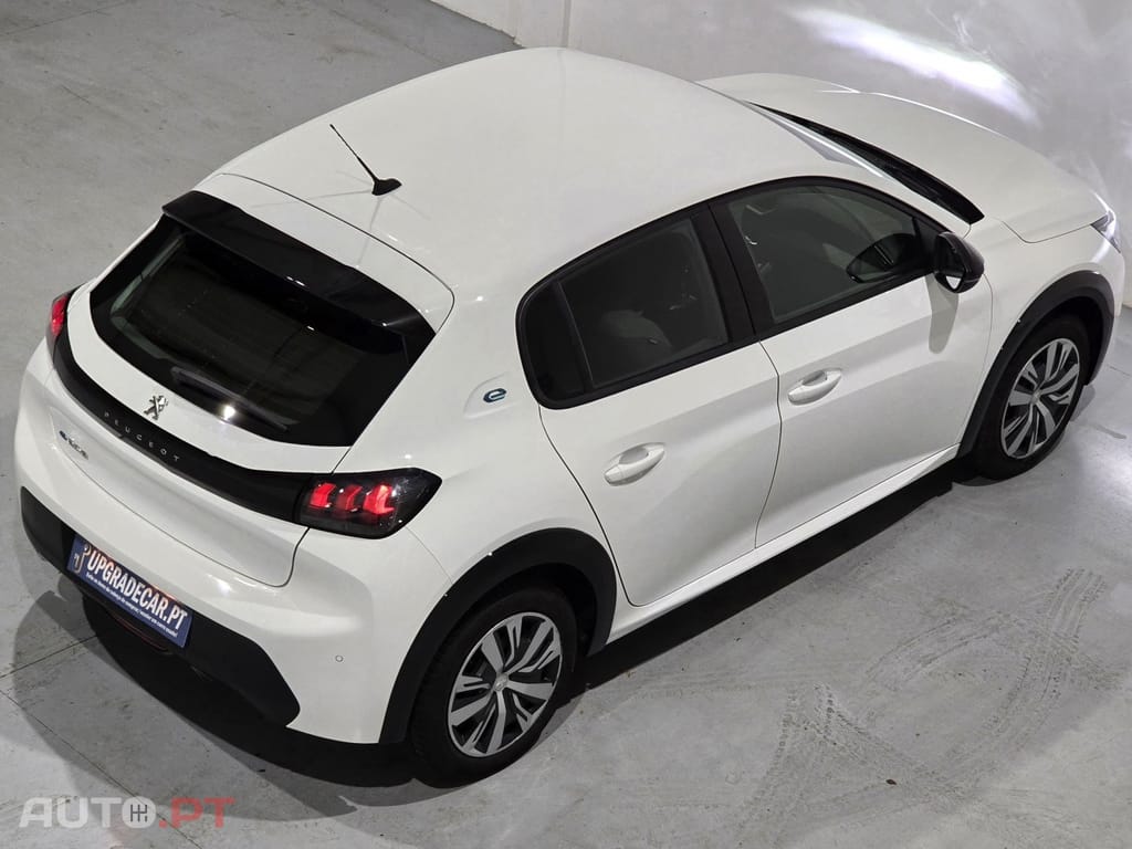 Peugeot E-208 50 kWh Active