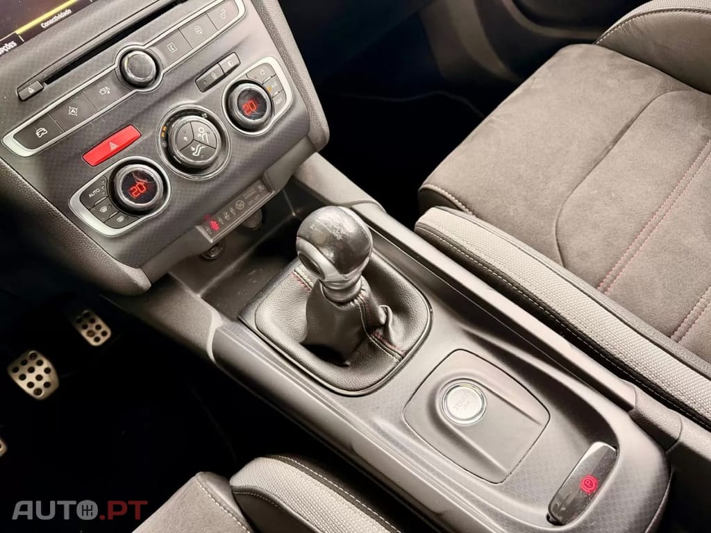 DS DS4 PureTech 130 PERFORMANCE LINE