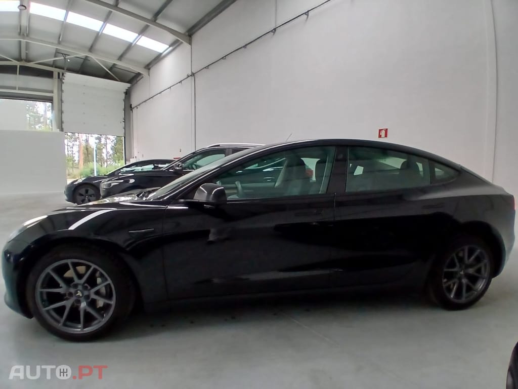 Tesla Model 3 Standard RWD