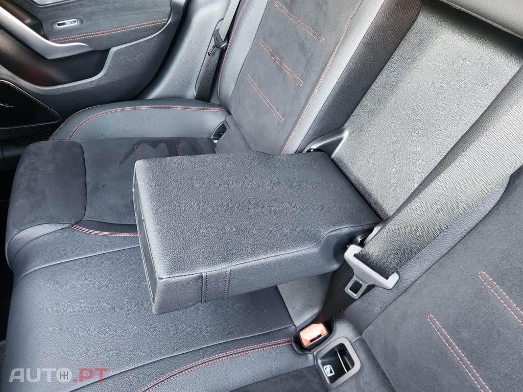 Mercedes-Benz CLA 200 d Shooting Brake 8G-DCT AMG Line