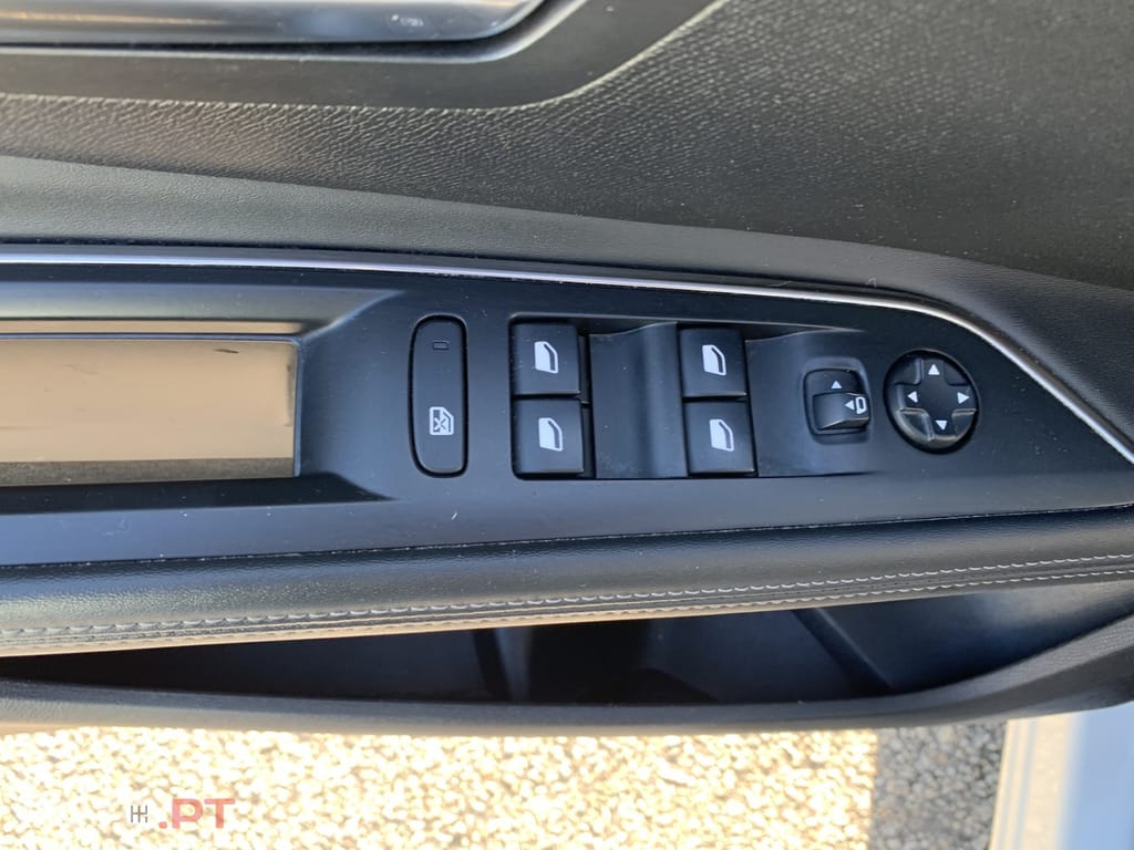 Peugeot 5008 1.5 BlueHDi Allure EAT8