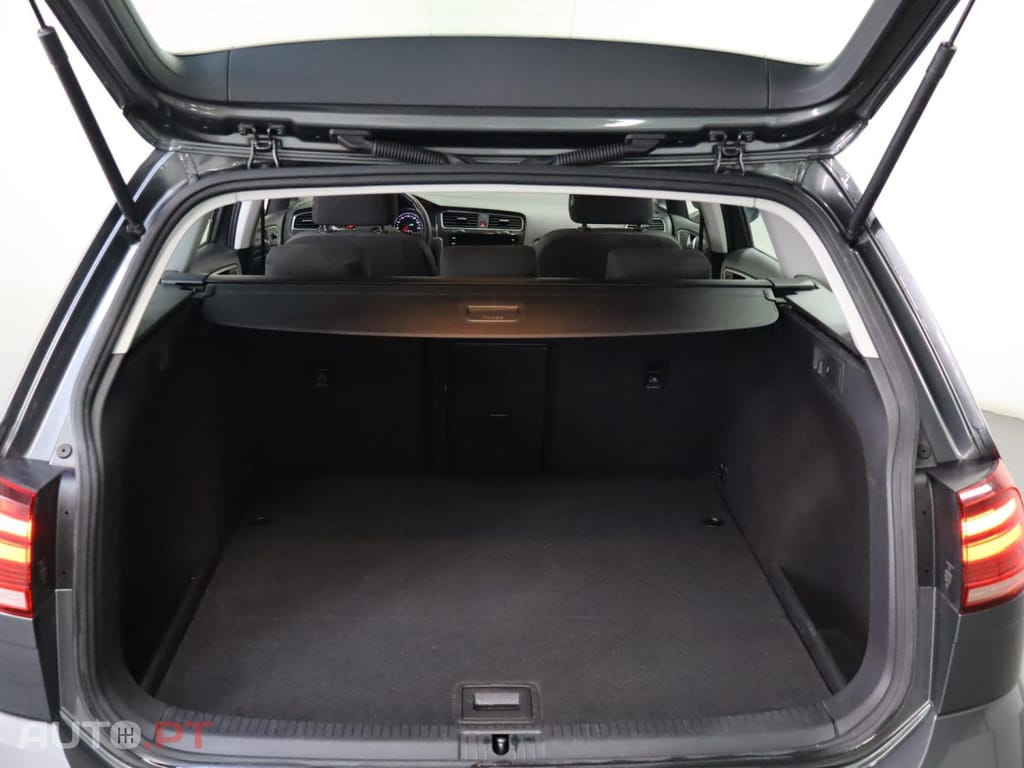 Volkswagen Golf 1.6 TDI  Confortline DSG Variant