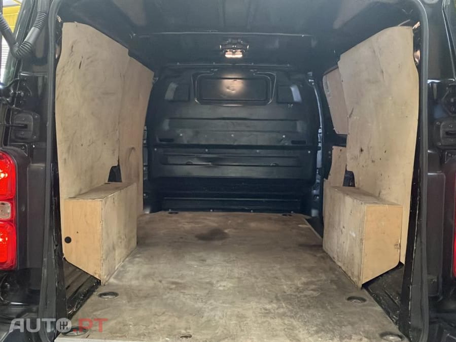 Peugeot Expert 1.5 BlueHDi Long Asphalt