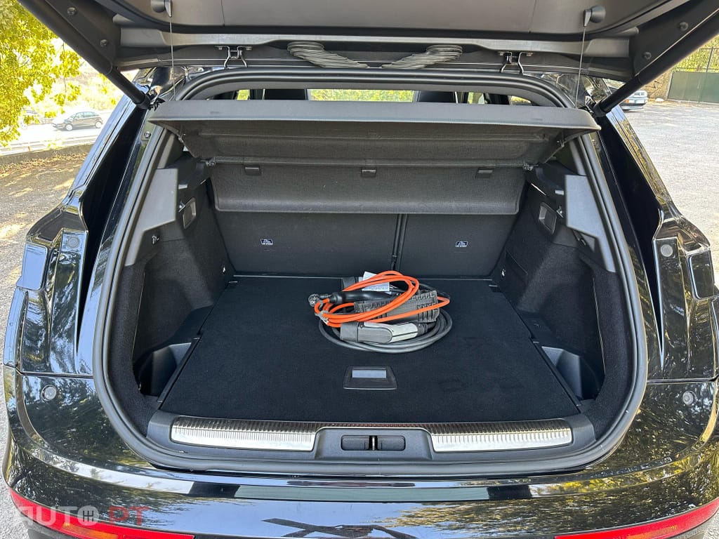 DS DS7 Crossback E-Tense Performance Line+ EAT8