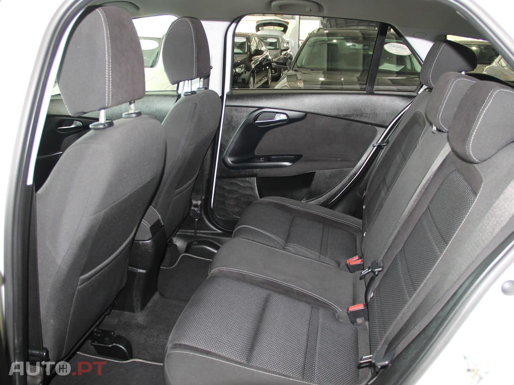 Fiat Tipo 1.3 M-Jet Easy J17