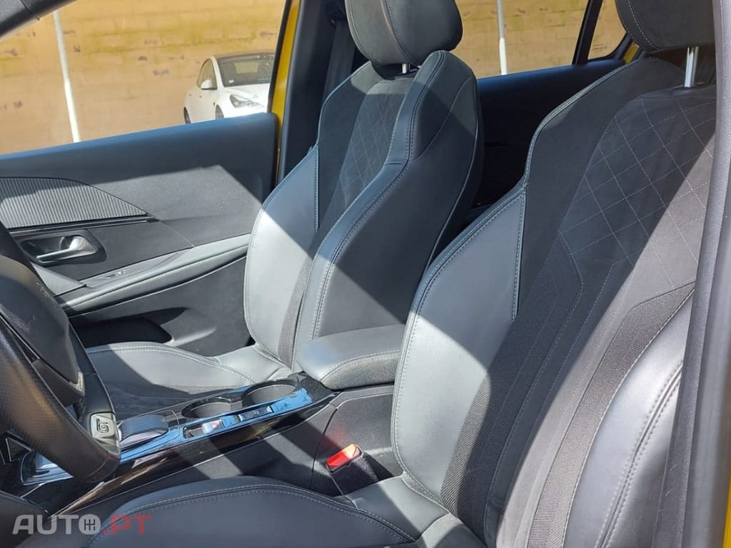 Peugeot E-208 50 kWh GT Line