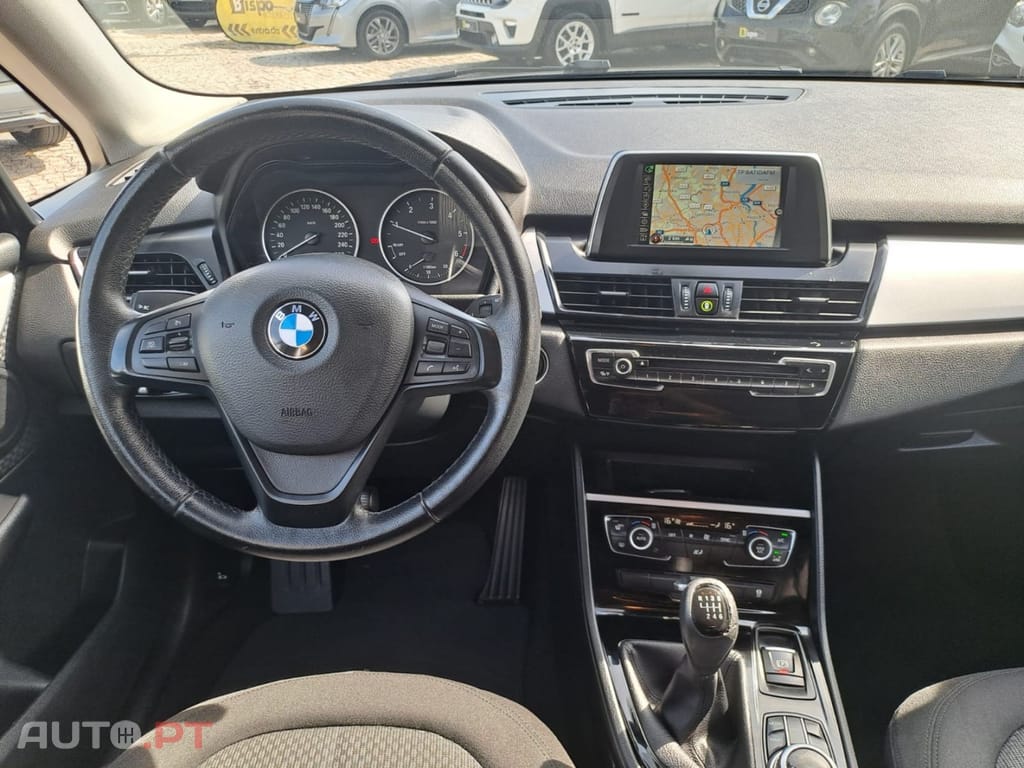 BMW 216 d Advantage