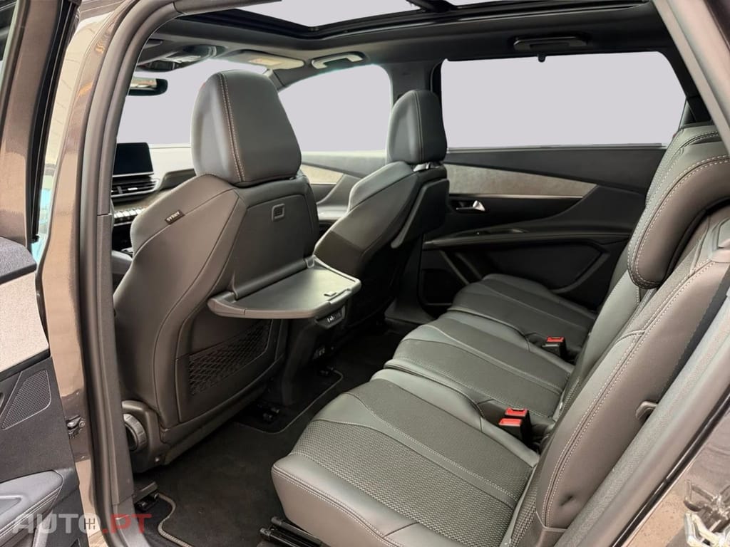 Peugeot 5008 Hybrid GT I.V.A DEDUTIVEL 