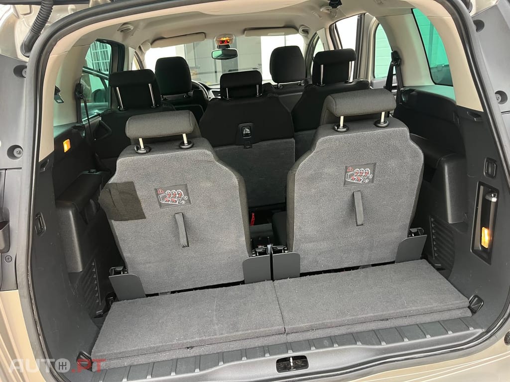 Peugeot 5008 1.6 HDI
