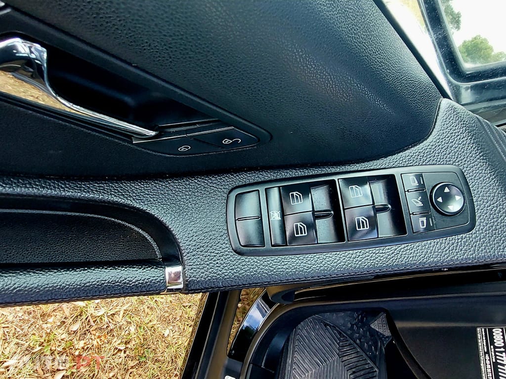 Mercedes-Benz R 320 4MATIC LONGO