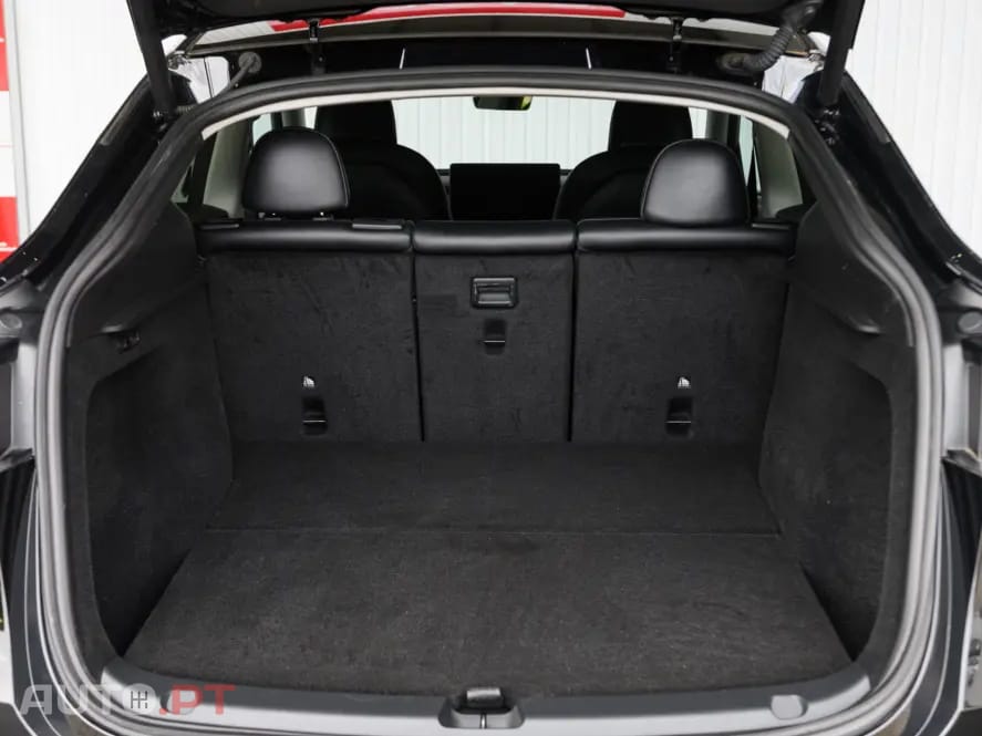 Tesla Model Y Long Range RWD