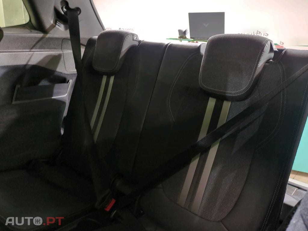 BMW 216 d 7L Line Sport