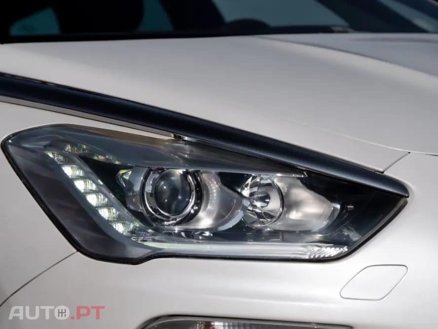 Citroen DS5 2.0 HDi Hy4 So Chic CMP6 102g