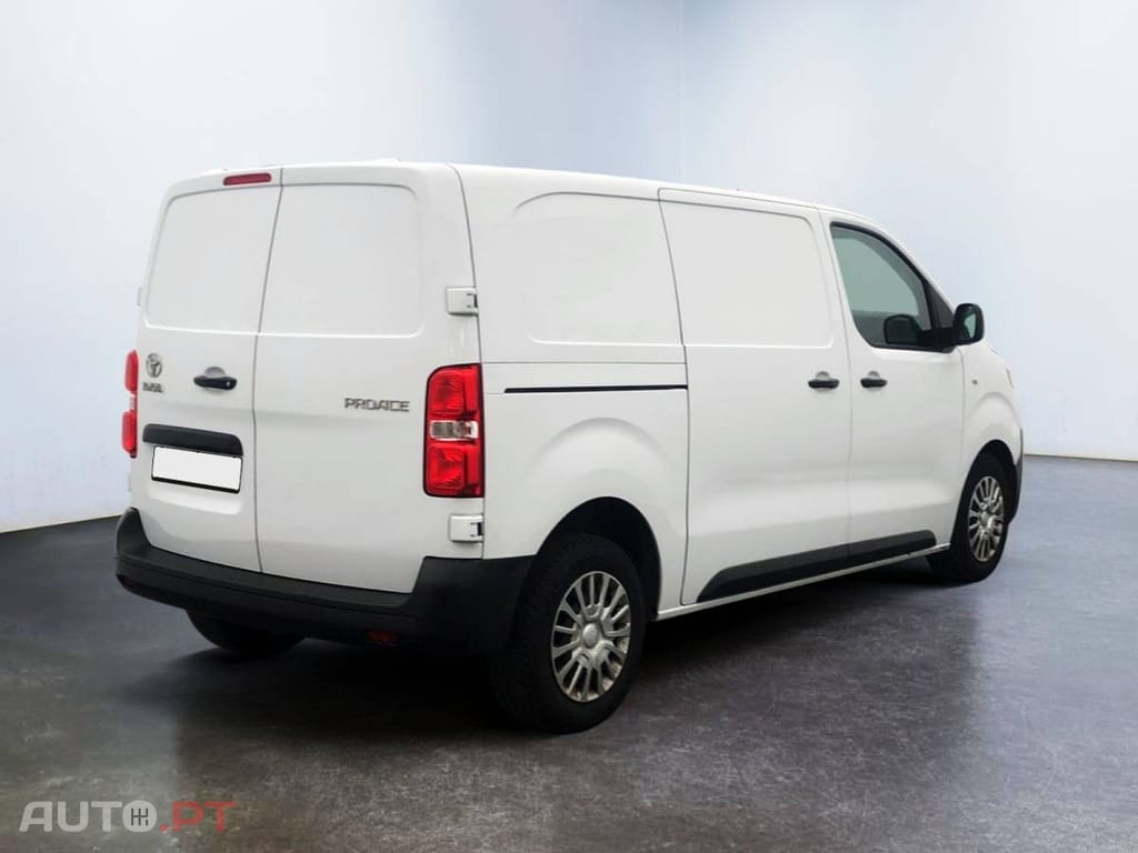 Toyota Proace 2.0 D-4D Business