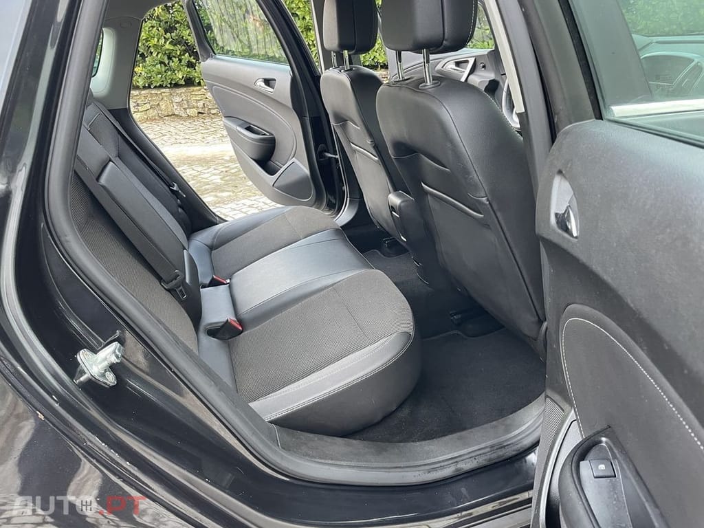 Opel Astra 1.7 CDTi Cosmo Start/Stop