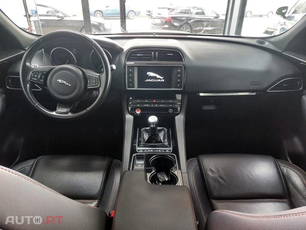 Jaguar F-Pace 2.0 i4D Prestige AWD