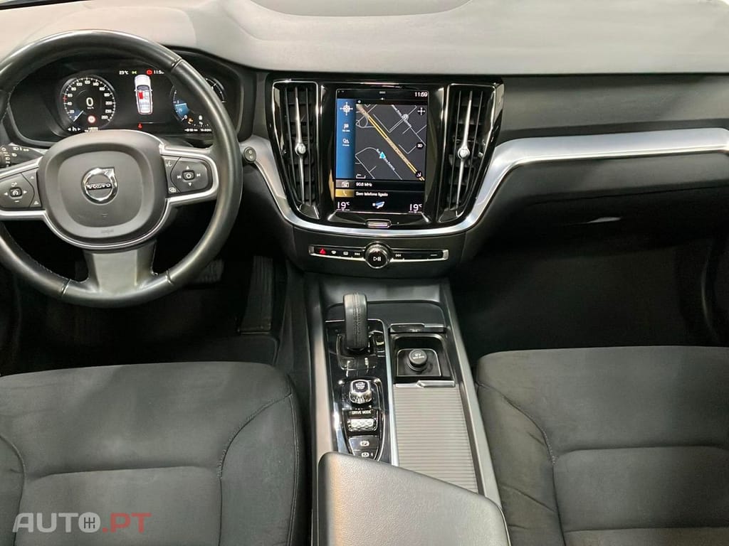 Volvo V60 2.0 B4 Momentum Plus Geartronic