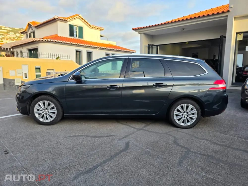 Peugeot 308 1.5 BlueHDi Style EAT8