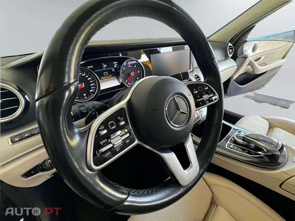 Mercedes-Benz E 300 De Avantgarde 