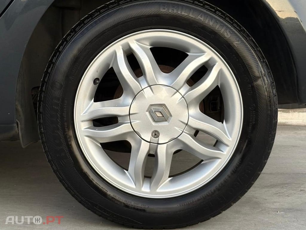 Renault Clio 1.2 16V Confort