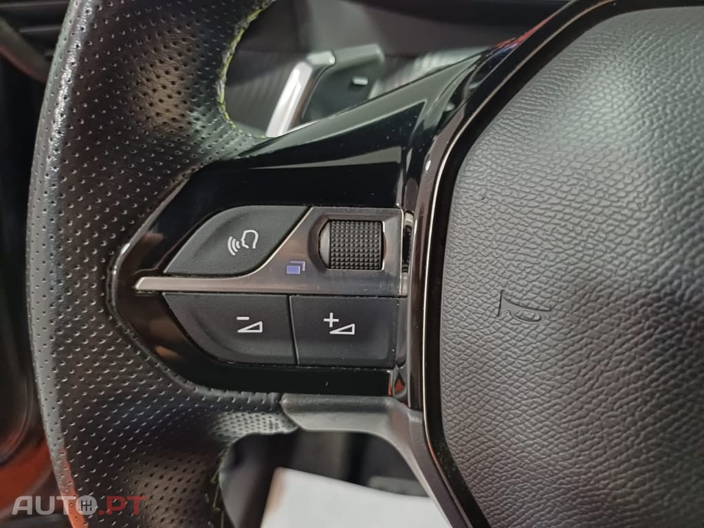 Peugeot 2008 1.2 PureTech GT EAT8