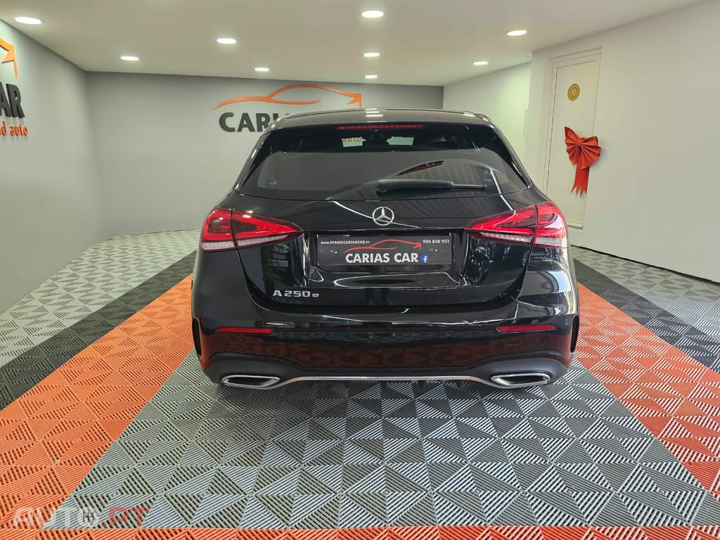 Mercedes-Benz A 250 e AMG Line