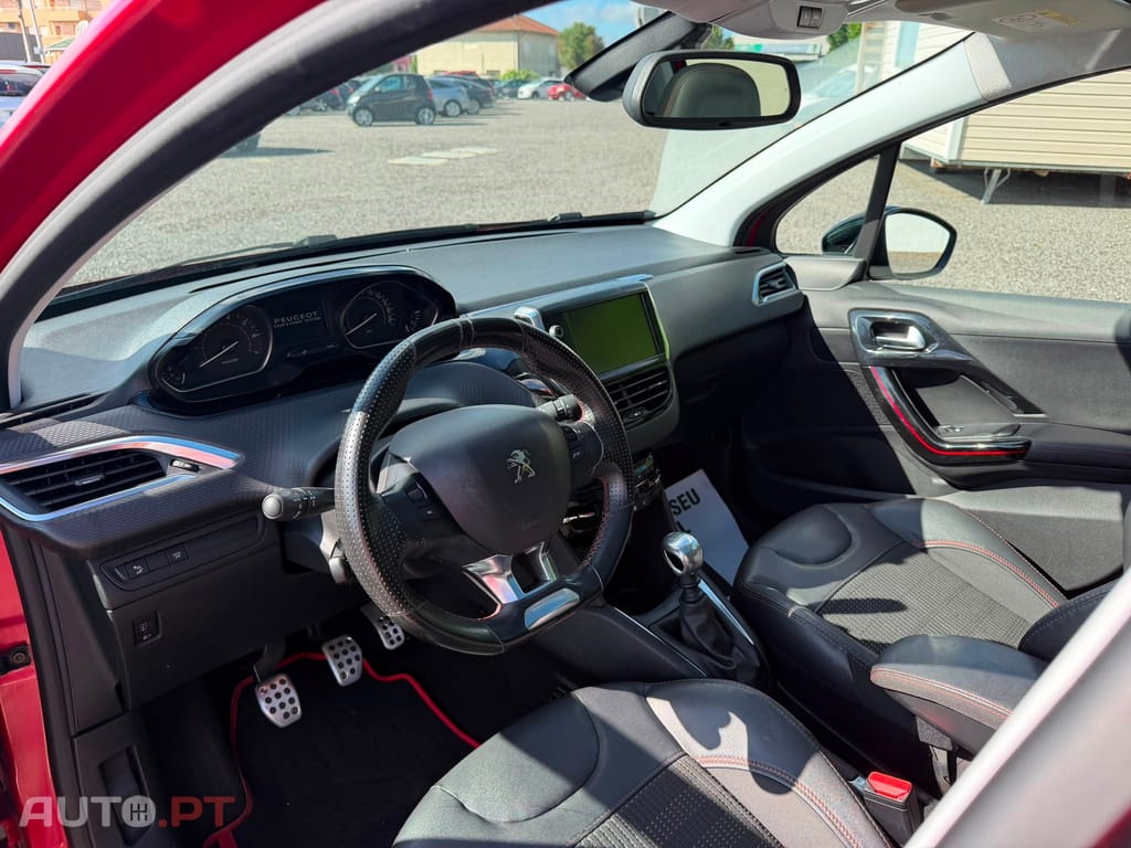 Peugeot 208 1.2 PureTech GT Line