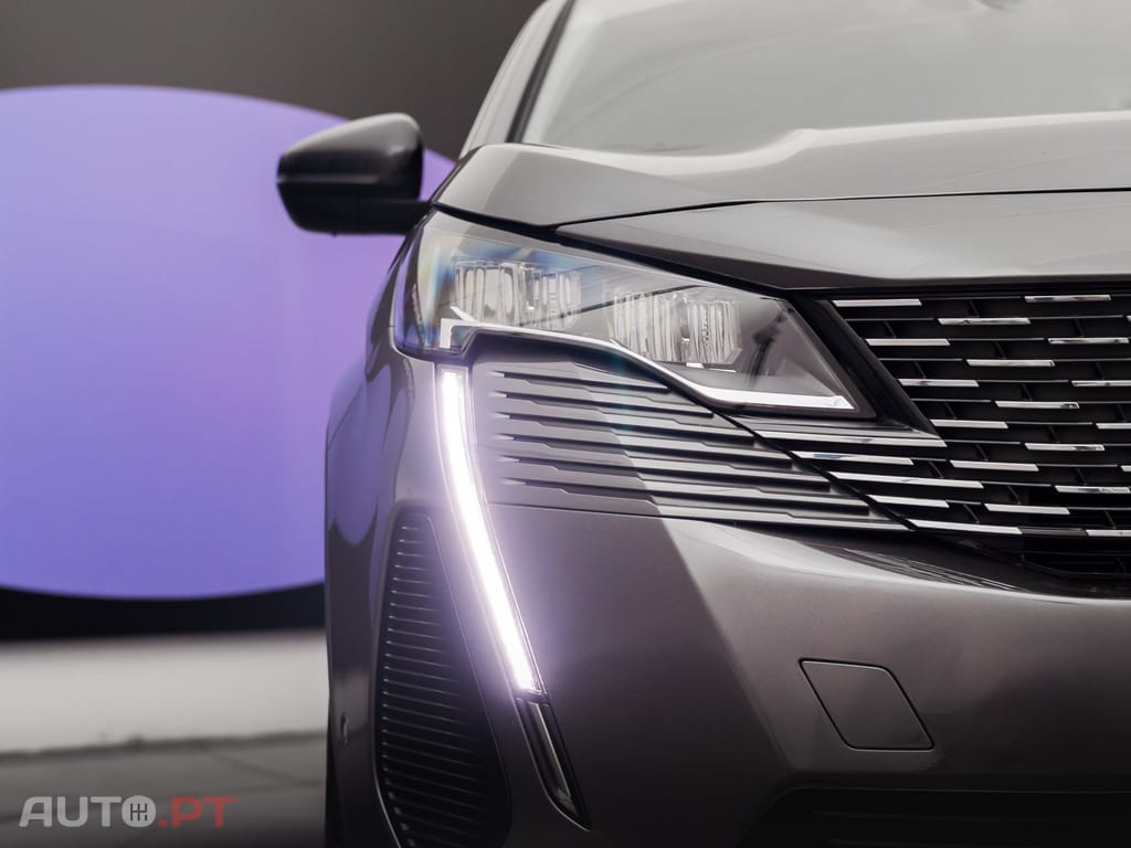 Peugeot 3008 1.6 Hybrid Allure e-EAT8