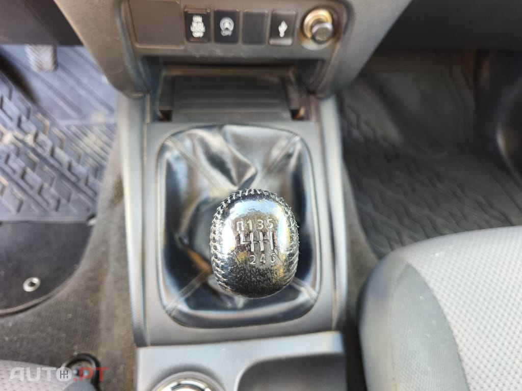 Mitsubishi L200 2.3 DI-D Strakar Space Cab Connect Edition 4WD