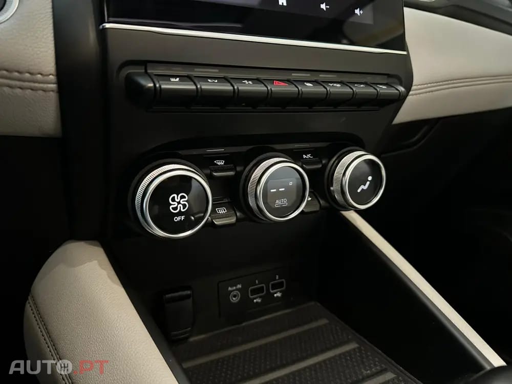 Renault Captur 1.6 E-Tech Plug-In Initiale Paris