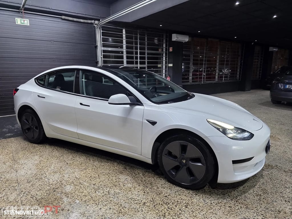 Tesla Model 3 Standard Range Plus RWD