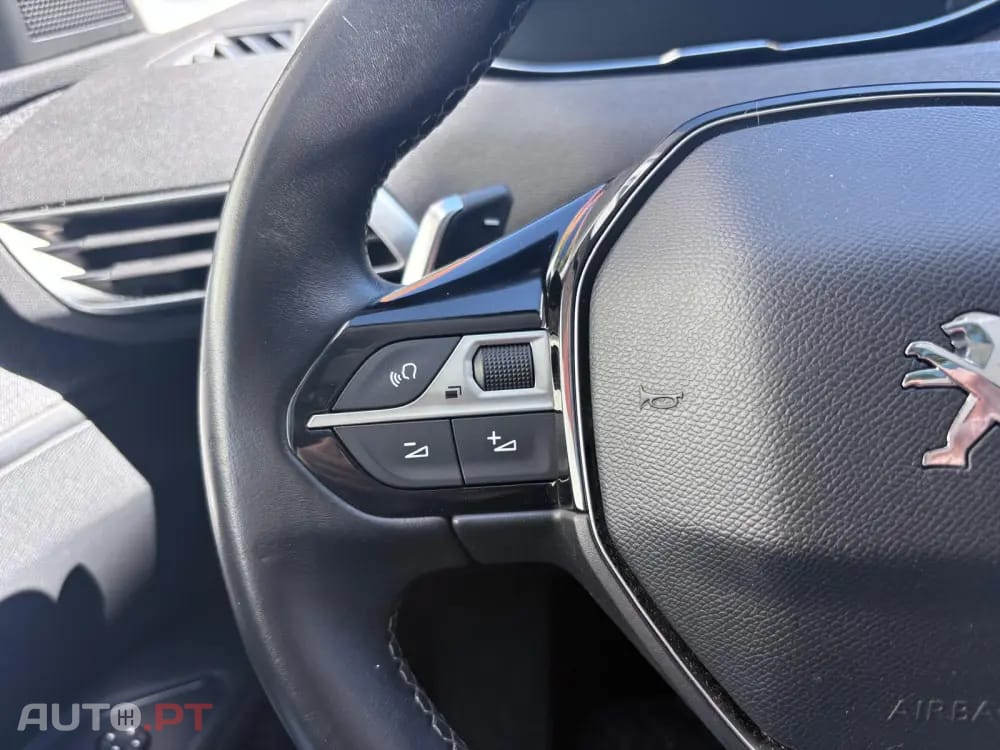 Peugeot 3008 1.2 PureTech Allure EAT8