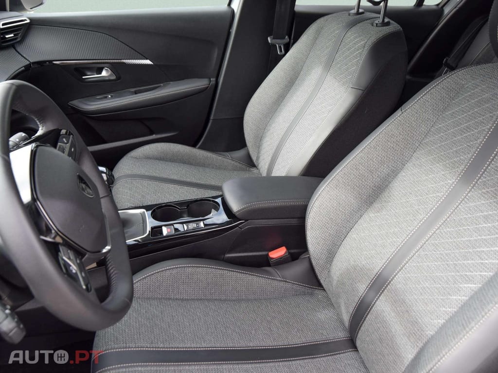 Peugeot 208 1.2 PureTech Allure Pack