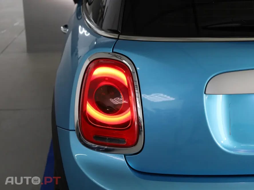 MINI Cooper Cooper D