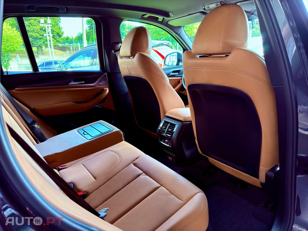 BMW X3 30 e xDrive Pack M — fotografia 28