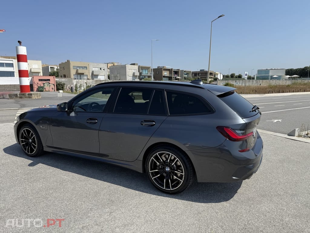 BMW 320 e Touring Line Sport Auto