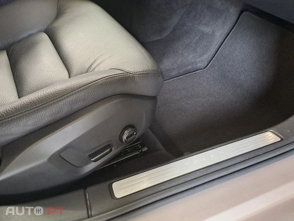 Volvo V60 2.0 B4 Momentum Core Geartronic